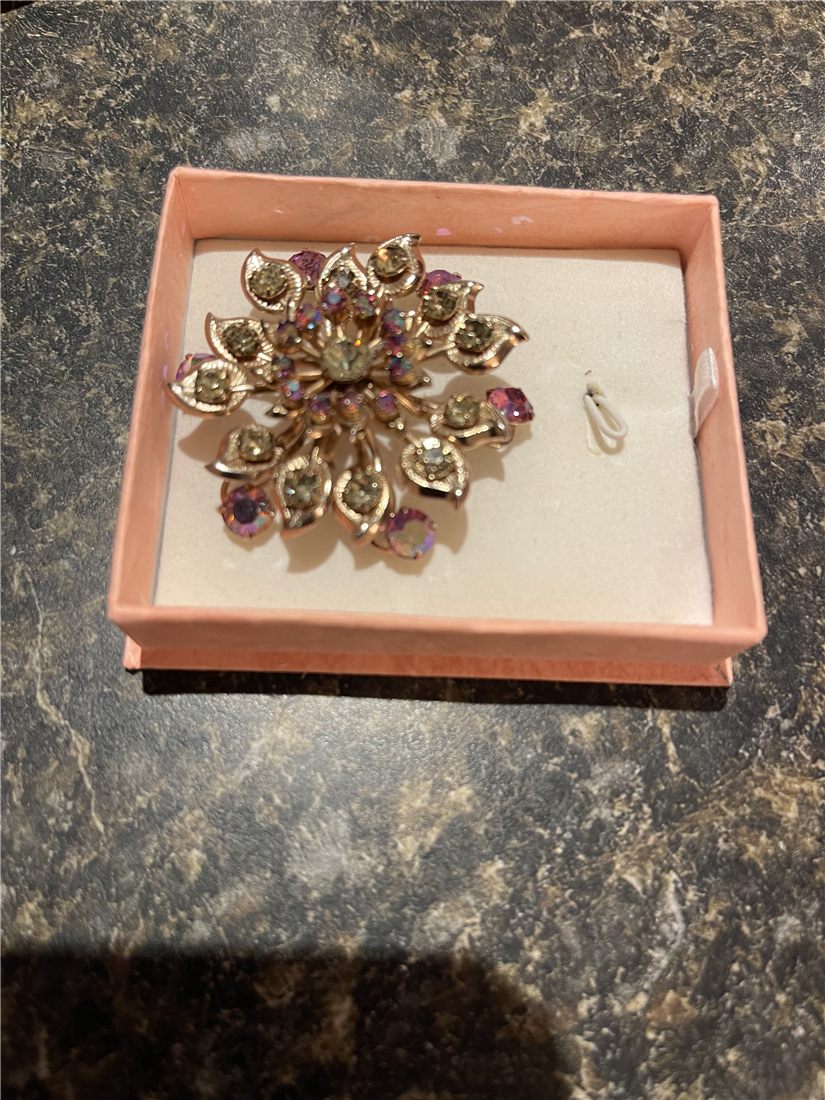 Broche « Salade de fruits » — cluster multicolore