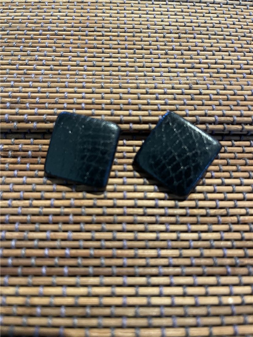 Boucles « Onyx » — carré noir