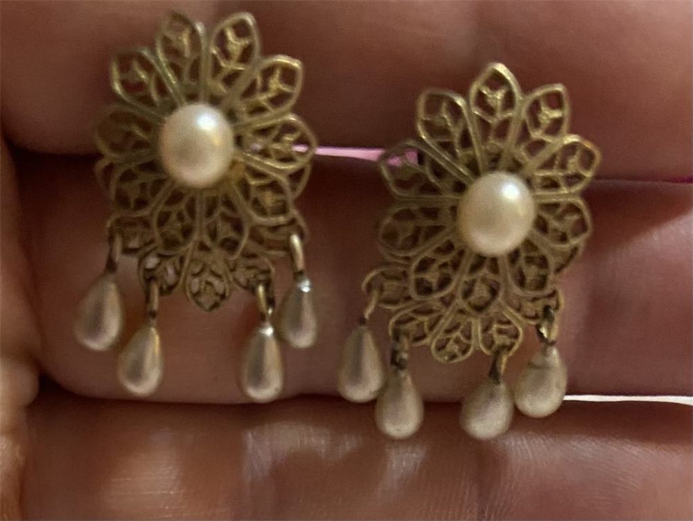 Boucles « Chandelier filigrane » — & perles