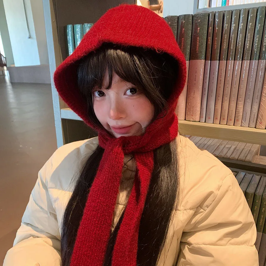 Capuche-écharpe en tricot — chaude et cocooning