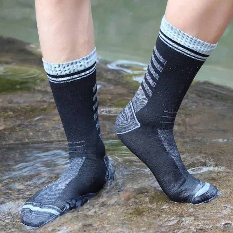Chaussettes imperméables — pieds au sec dehors